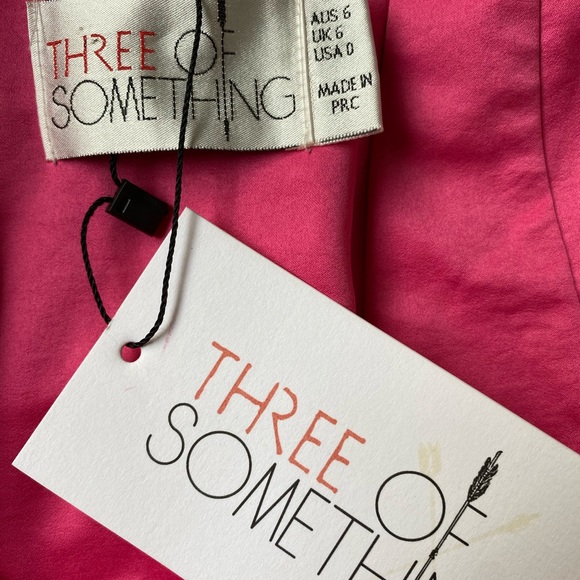 Three of something pink sleeveless blouse size AU6 - Picture 9 of 11